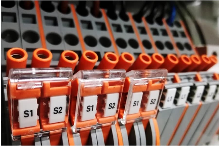 Circuit breakers and coil bobbins